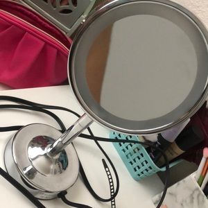 Makeup mirror